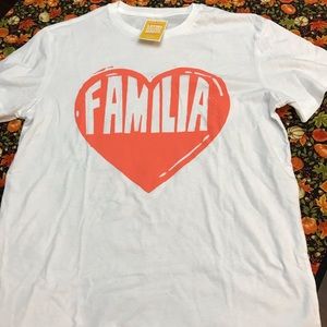 Familia Latino Hispanic Heritage Month Well Worn T-Shirt L NWT